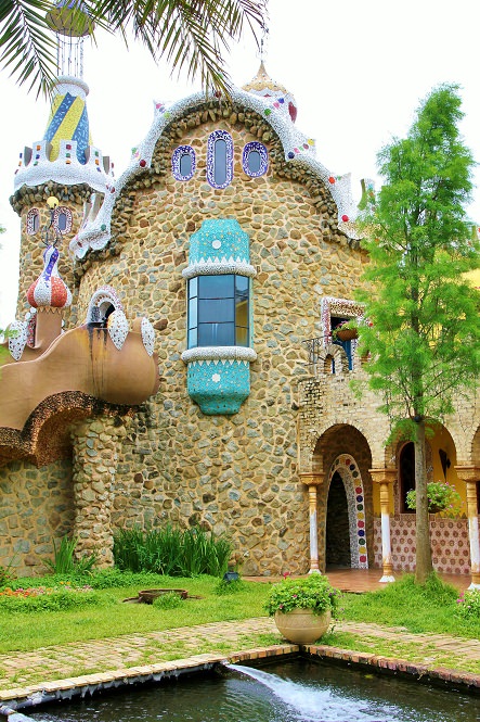 雲林景點 | 摩爾花園糖果屋，西班牙城堡花園繽紛風情餐廳，走進童話故事裡~