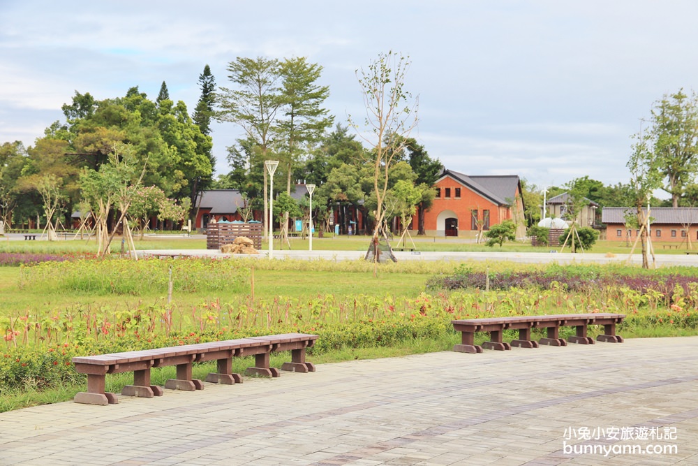 台南景點》台南水道博物館，暢玩戲水池和水道咖啡館，歐洲工業風打卡場景超美！