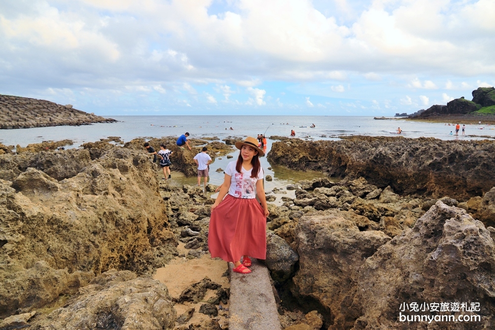 屏東景點》墾丁玩水景點！隱藏版小巴里島岩，享受清澈沁涼海水～