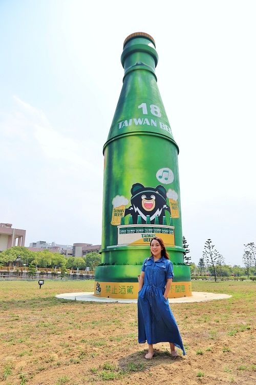 苗栗》來測試酒量！竹南啤酒廠生啤酒免費喝，巨人啤酒桶、北極熊彩繪超有事！