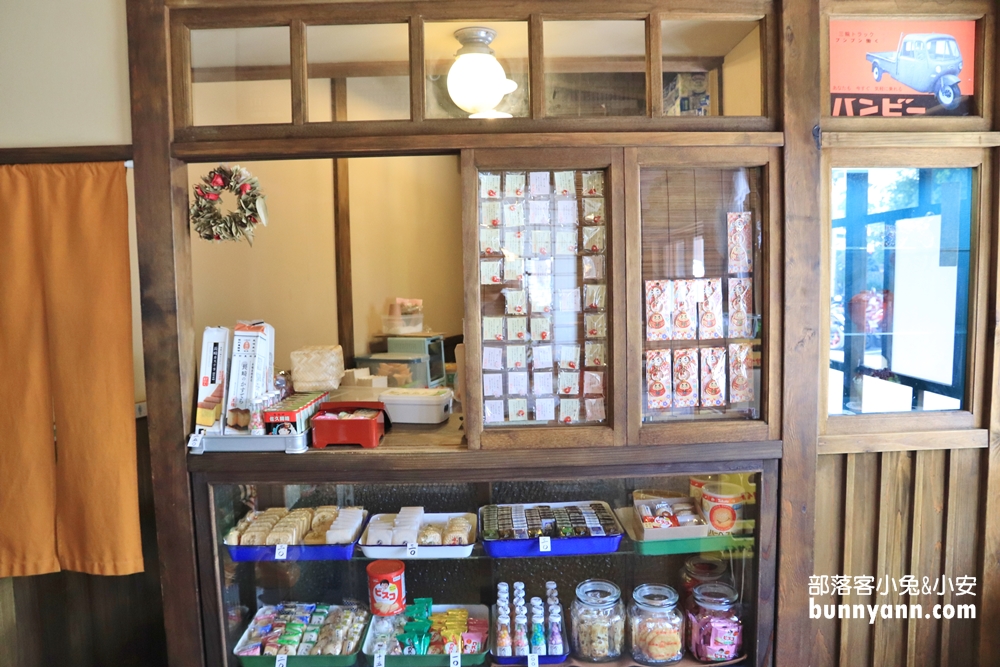 台南》IG必收！復古日式老屋桑原商店，炸甜甜雙胞胎、日式霜淇淋，秒飛日本昭和時代