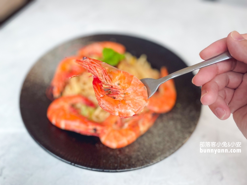 金山【花義思廚坊】超猛現撈海鮮義大利麵，大尾小卷超新鮮真好吃。
