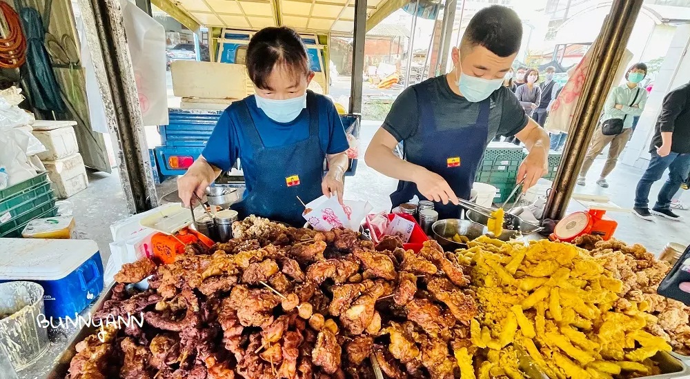 網站近期文章：台南新化》葉麥克中藥炸雞，超人氣排隊雞排店