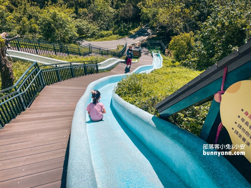 新竹香山青青草原最長磨石子溜滑梯，超人氣戶外親子景點