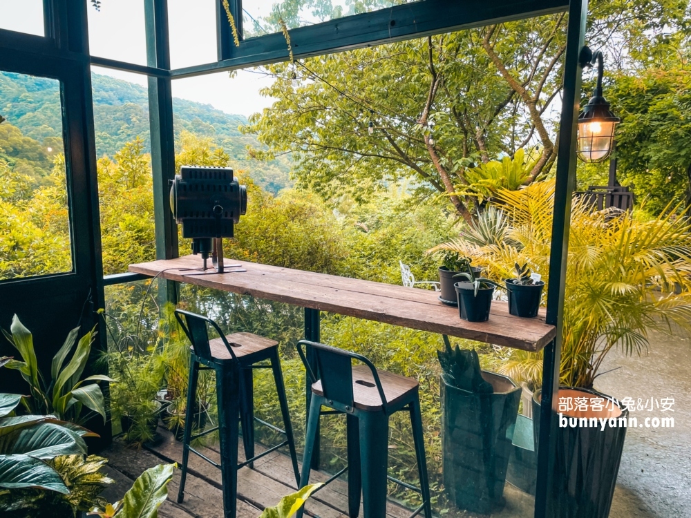 陽明山野人花園推薦，不限時綠色森林秘境景觀咖啡店
