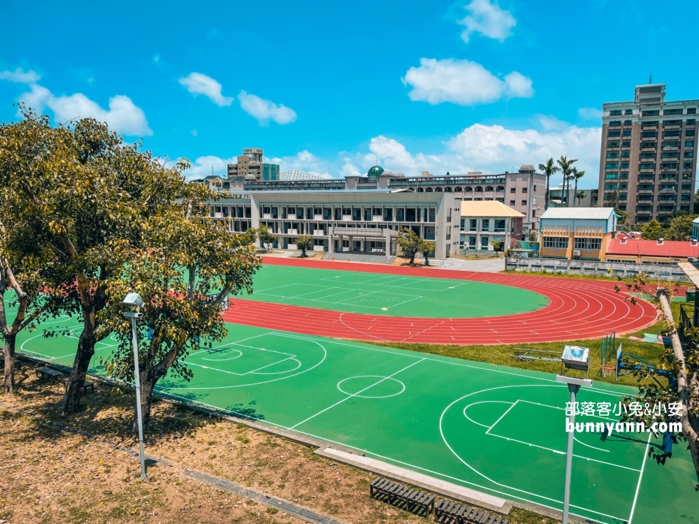 台南市南門公園，嗨玩有遮陽遊戲區，美拍古老城門與牌樓