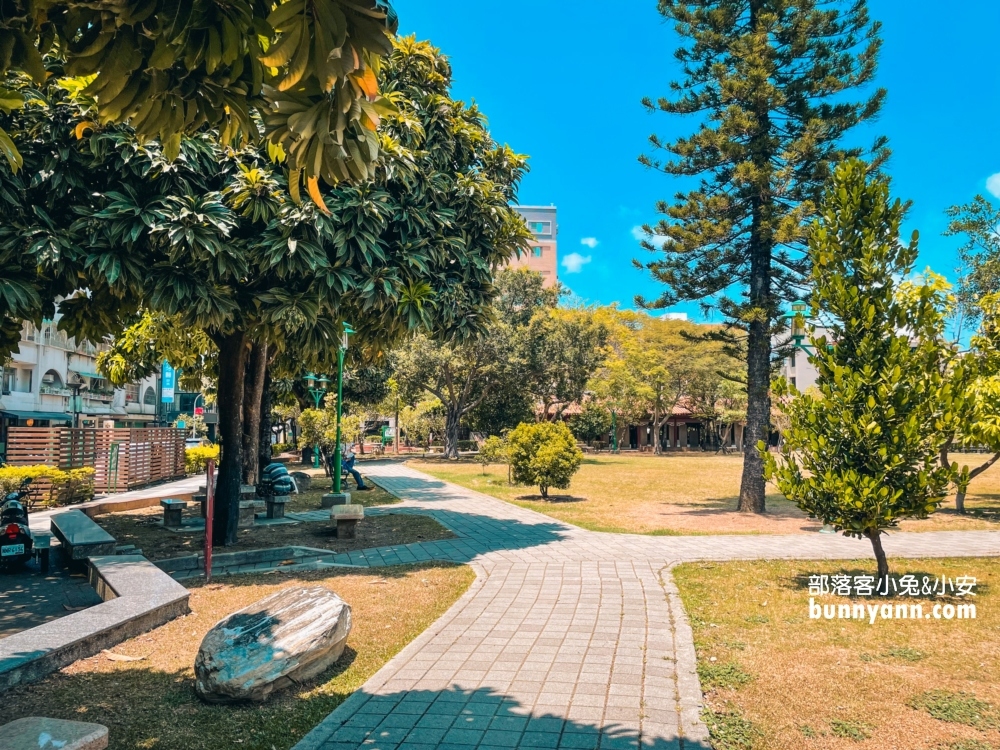 台南市南門公園，嗨玩有遮陽遊戲區，美拍古老城門與牌樓