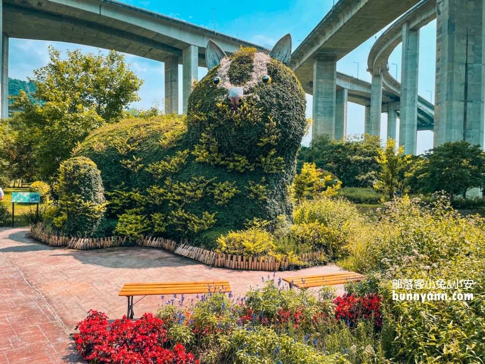 南投橋聳雲天綠雕園區，壯觀高速公路建築景色(須知)