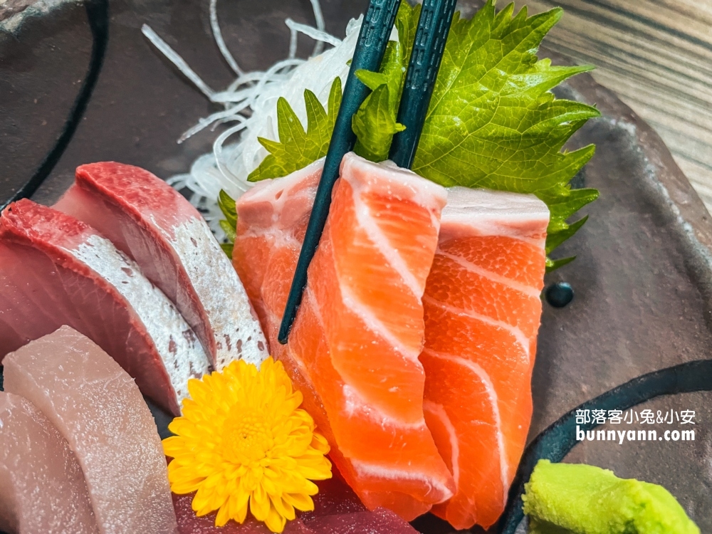 仁愛市場峰壽司-峰鮨日本料理，握壽司和蒜頭蛤蜊湯超讚