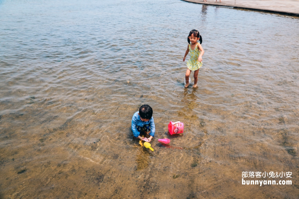 基隆和平島公園玩水玩沙，阿拉寶灣秘境介紹門票交通