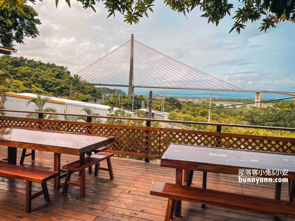 紫の饌斜張橋觀景咖啡廳，欣賞斜張橋夜景泡茶秘境