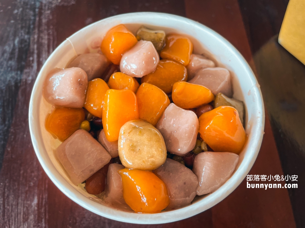 九份美食》賴阿婆芋圓，滿載配料的芋圓冰介紹給你