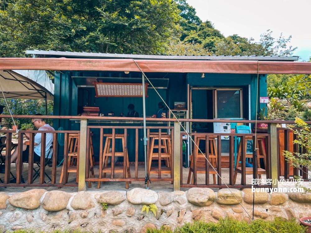 龍潭的鹿點咖啡千瀑店，愜意喝咖啡和私房玩水地點