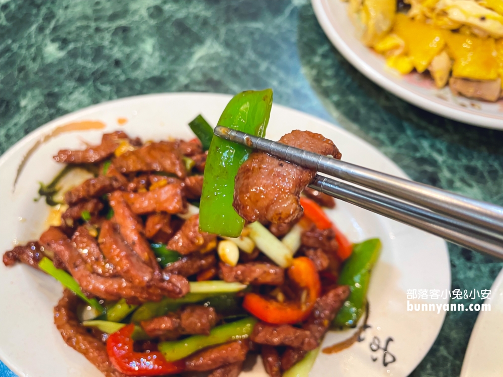三峽樂源仙境土雞城，一邊烤肉一邊玩水超級棒