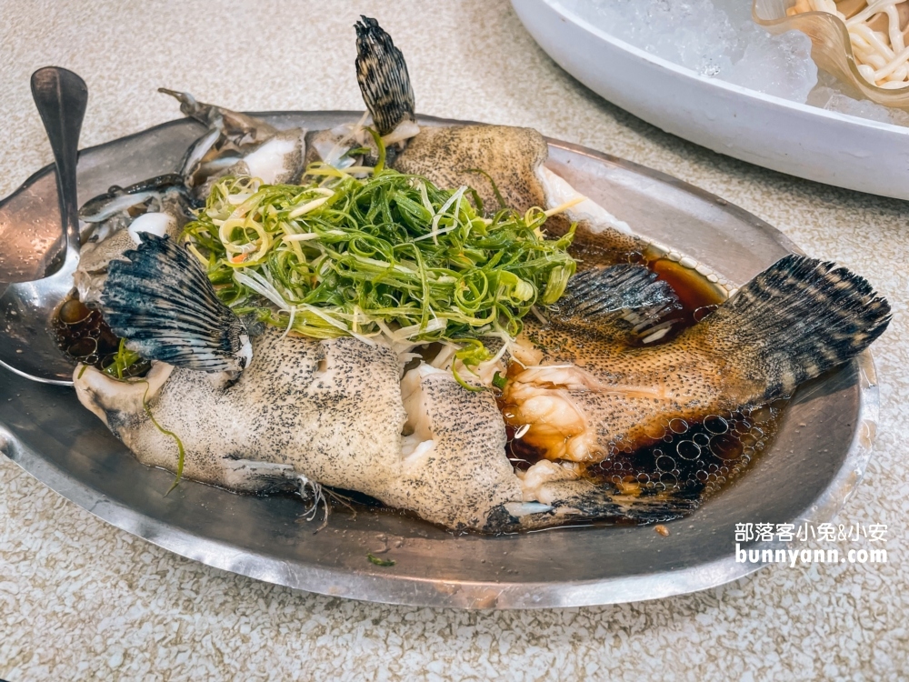 野柳望海亭海鮮餐廳｜價格透明現撈海產，活跳跳龍蝦在這