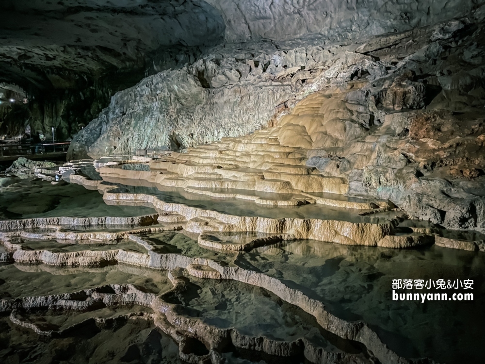 日本美禰【秋芳洞】三億年鐘乳石洞，順遊秋吉台地質公園