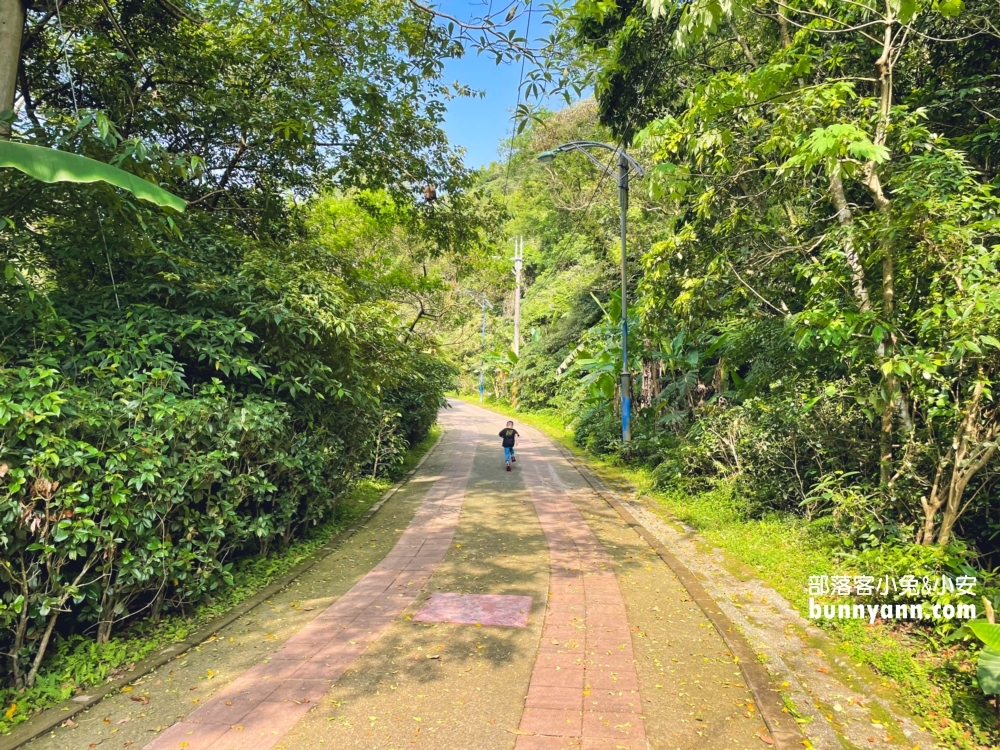 新店【二叭子植物園】來回不用一小時的輕鬆走步道!!