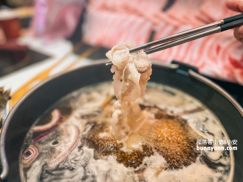 【嗑肉石鍋春日路店】桃園火鍋自助吧吃到飽餐廳，價位與肉質分享!!