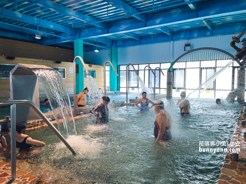 台中市區玩水推薦「寶闊健康活水休閒館」超強滑水道與室內戲水池