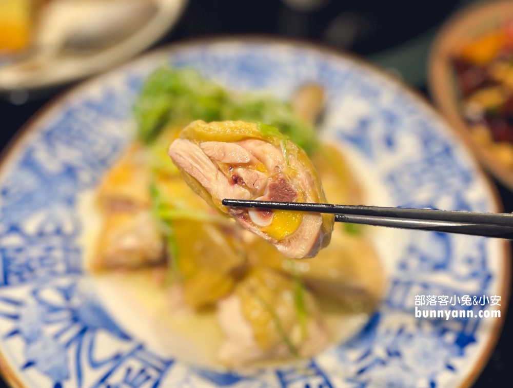 內湖美食》欣葉鐘菜 (米其林)，難得好吃的米其林台菜餐廳就是這家。