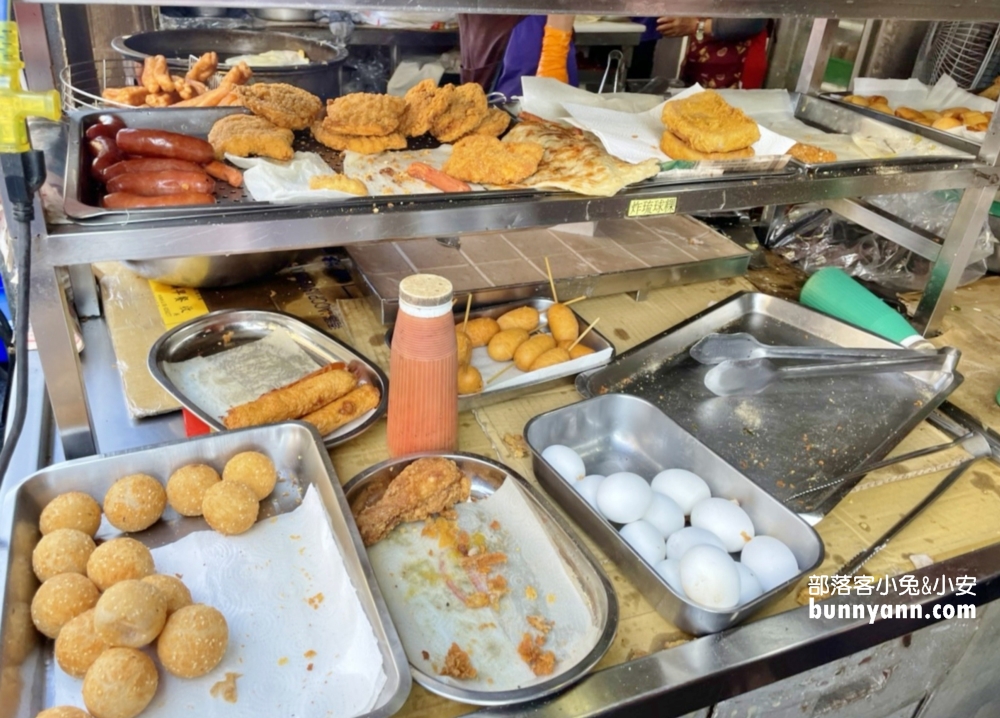 小琉球美食洪媽媽早餐店，菜單分享&必吃推薦，賓士包好吃