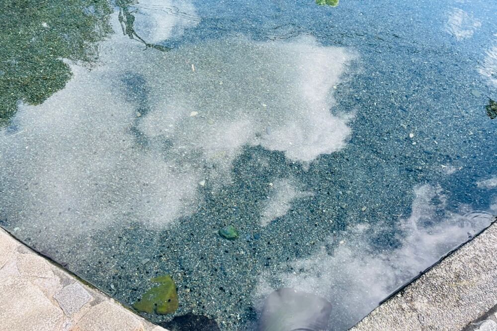 宜蘭員山螃蟹冒泡！免費玩迷你滑水道，清澈見底天然戲水池