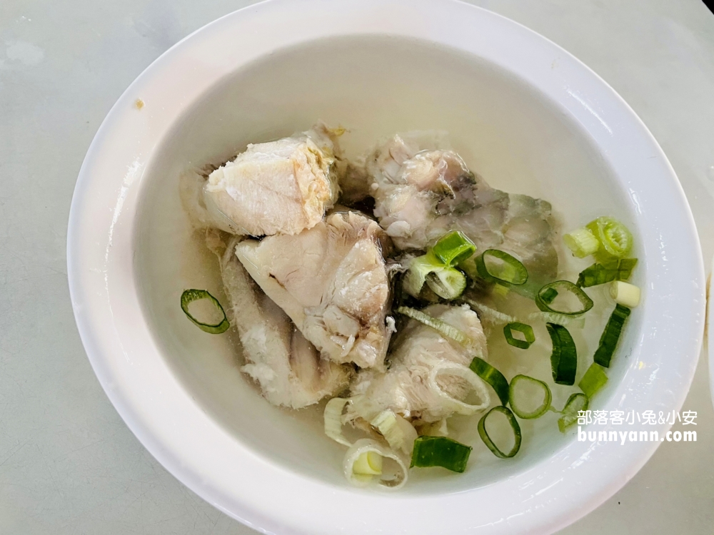 屏東美食沿海鮮魚湯推薦，在地人一早必吃鮮魚湯&肉燥飯