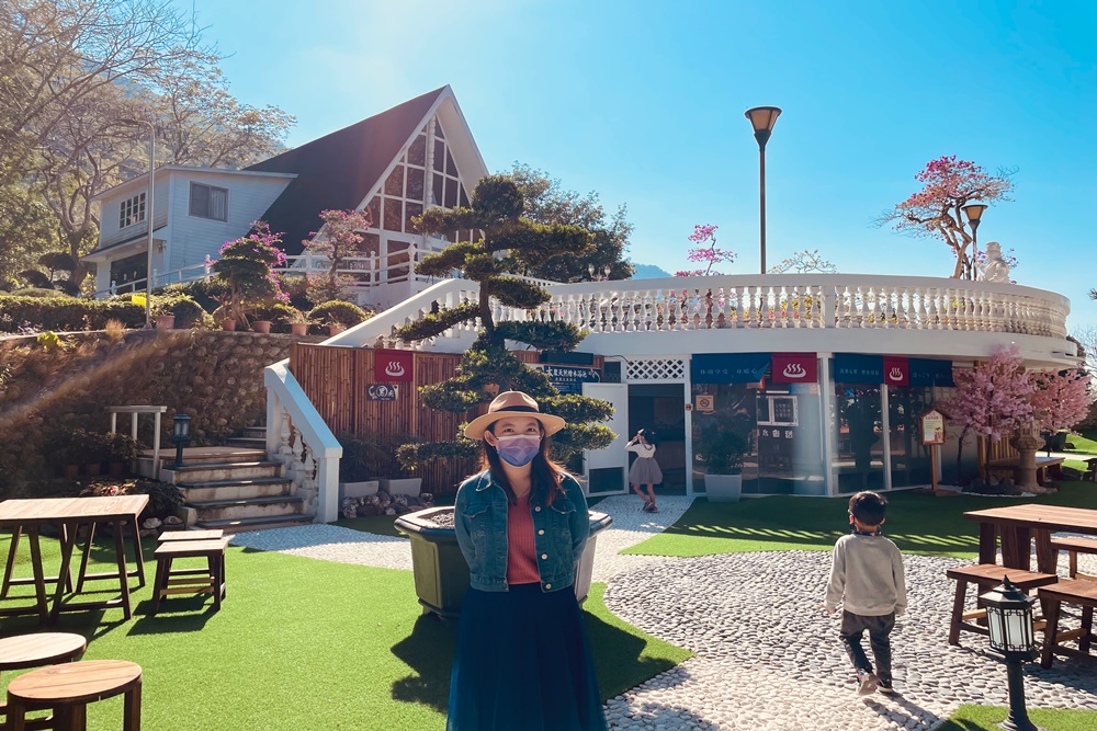 高雄扇平山莊泡溫泉，最新日式湯屋，免費拍歐洲莊園