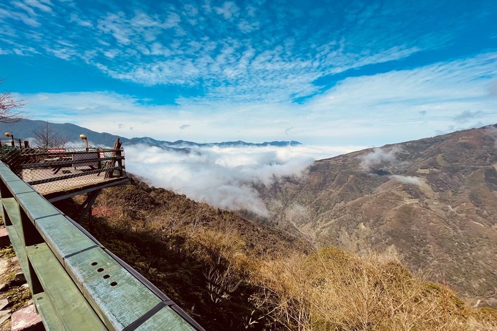 新竹雲山民宿景觀休息站，免門票喝咖啡賞雲海雲瀑