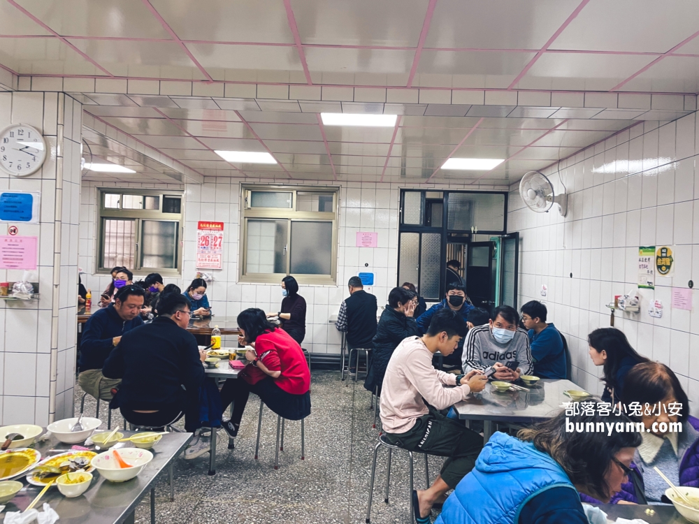 基隆廣東汕頭牛肉店，清燉牛肉湯＆沙茶咖哩牛肉麵好吃