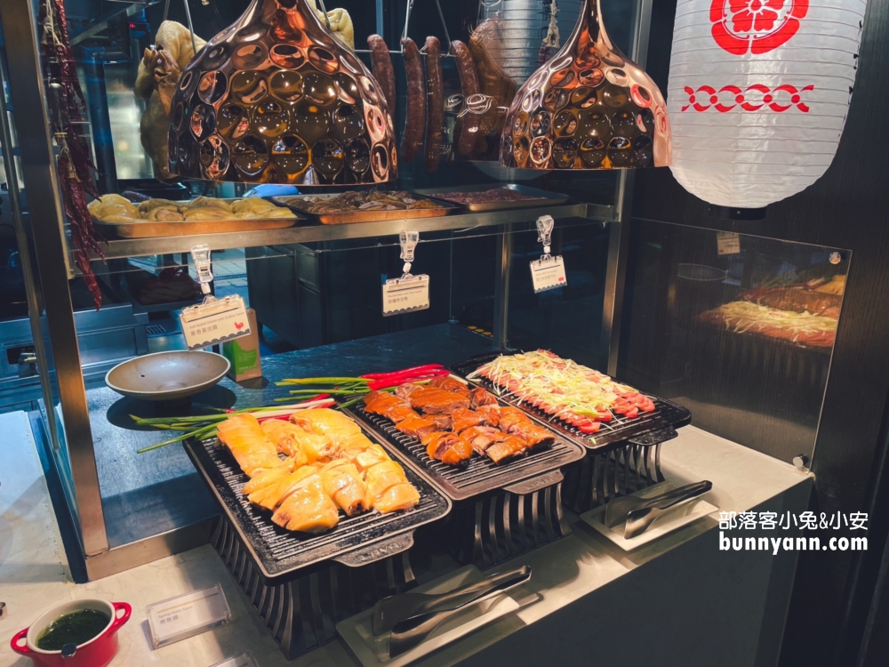 台北「寒舍艾美探索廚房」超強寒舍艾美酒店吃到飽，菜色、環境、預訂方式指南。