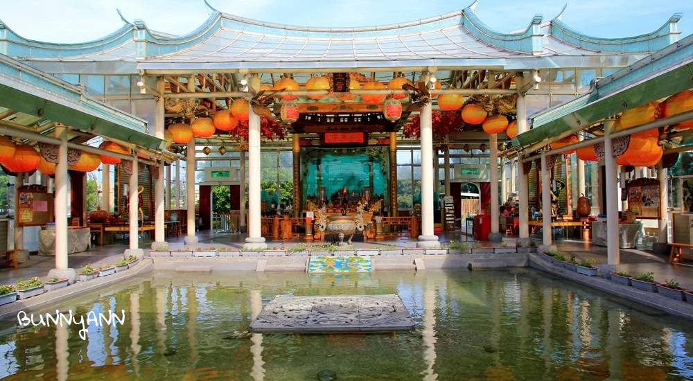 台灣玻璃館》玻璃媽祖廟，超美黃金隧道和炫麗迷宮玩半天。 @小兔小安*旅遊札記